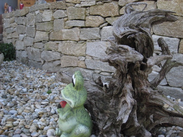 Hofer Mauerstein im Terrassenbereich | HTBau.net